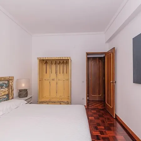 Cozy 3 Bedroom In Front Of The Subway Lejlighed Lisboa