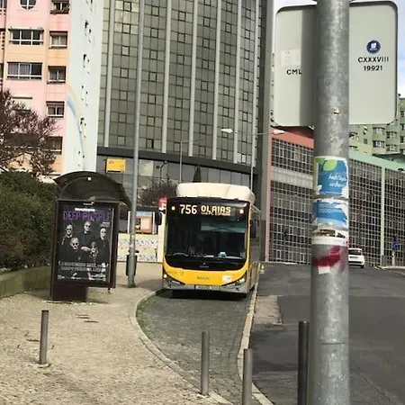 Cozy 3 Bedroom In Front Of The Subway Lisboa