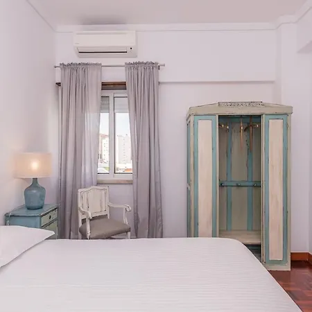 Cozy 3 Bedroom In Front Of The Subway * ליסבון