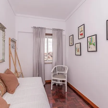 Cozy 3 Bedroom In Front Of The Subway Apartamento