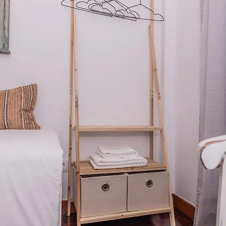 アパート Cozy 3 Bedroom In Front Of The Subway