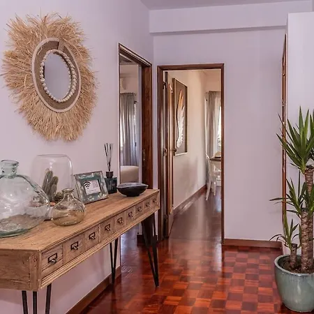 Cozy 3 Bedroom In Front Of The Subway Appartement Lisboa