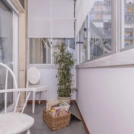 Apartman Cozy 3 Bedroom In Front Of The Subway *